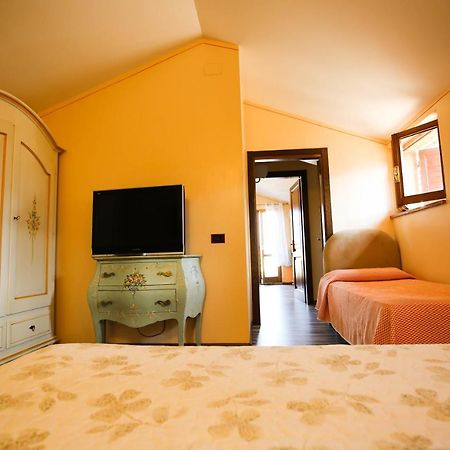 Hotel Benedetti カンペッロ・スル・クリトゥンノ エクステリア 写真