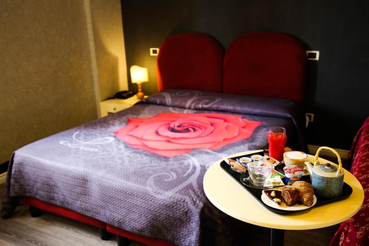 Hotel Benedetti カンペッロ・スル・クリトゥンノ エクステリア 写真